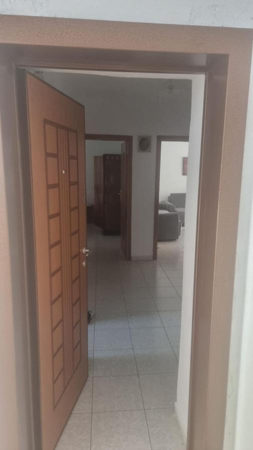 Teemo'S Apartments Sarande Bagian luar foto
