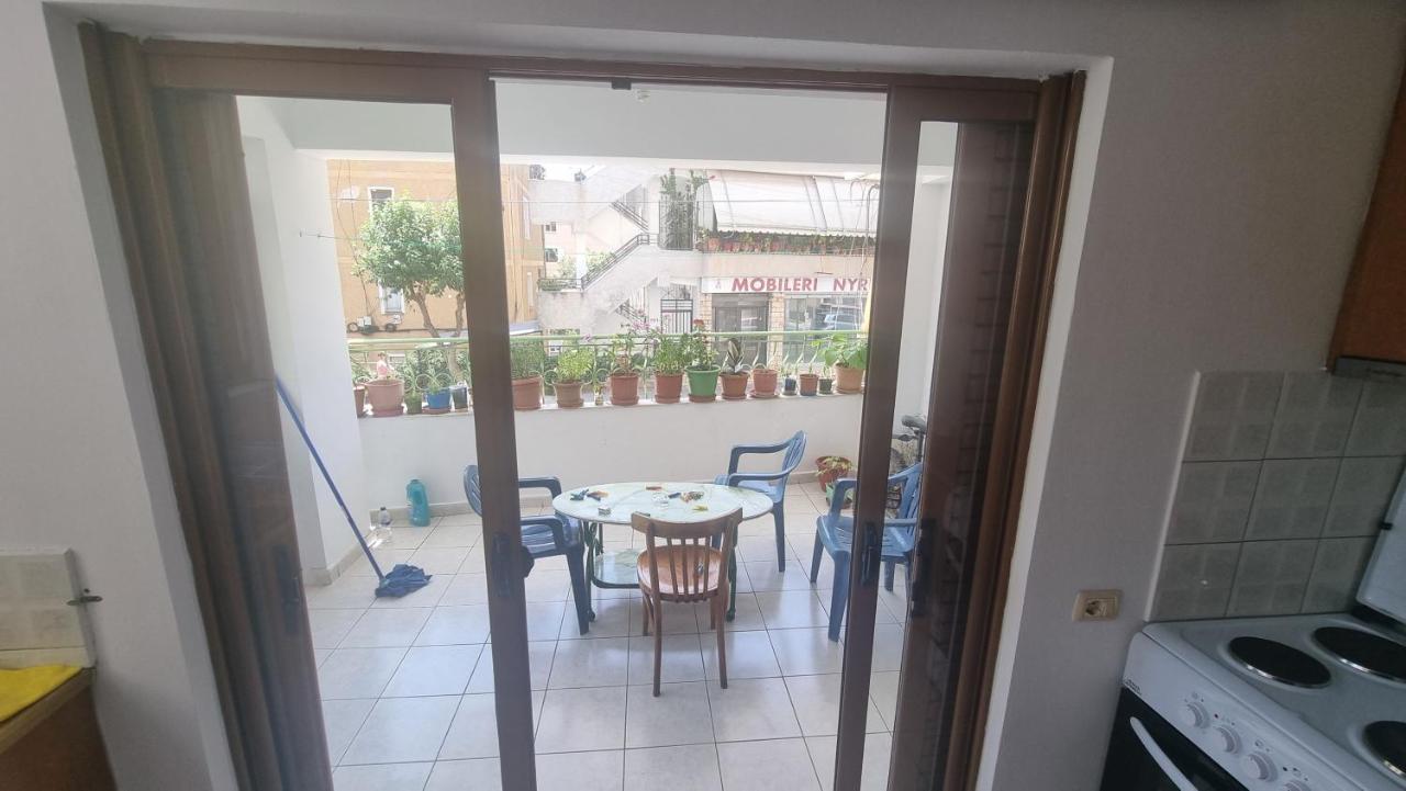 Teemo'S Apartments Sarande Bagian luar foto